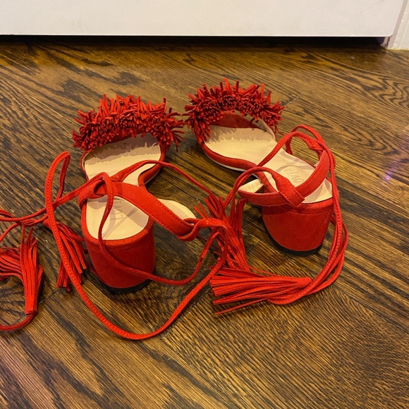 Heels - Picture 2 of 3